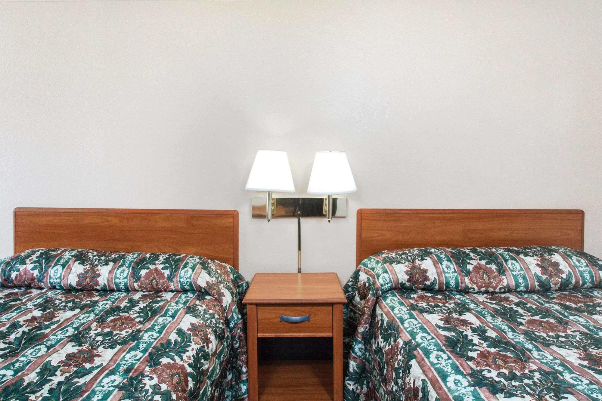 Knights Inn Pittston מראה חיצוני תמונה